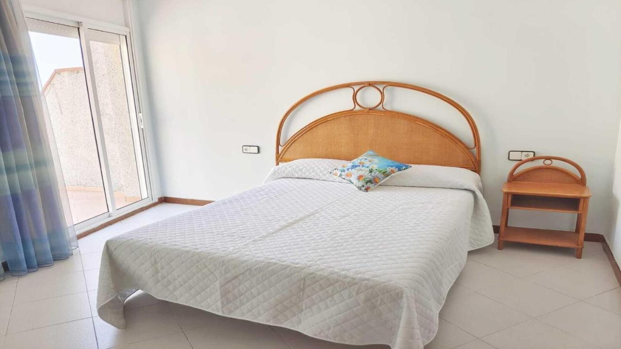 Vacay Apartamento Costamar, A Pasos De La Playa En Costa Brava , L' Escala Luaran gambar