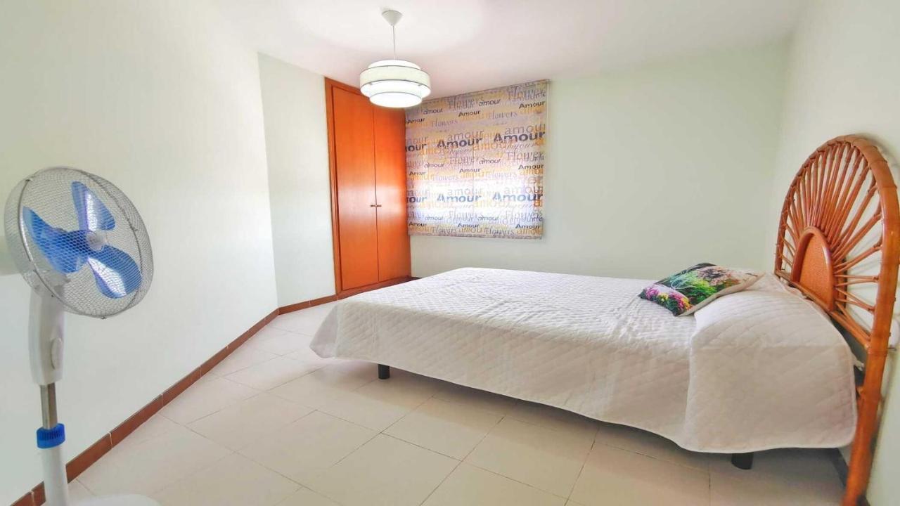 Vacay Apartamento Costamar, A Pasos De La Playa En Costa Brava , L' Escala Luaran gambar